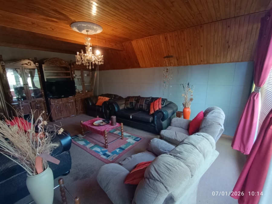 5 Bedroom Property for Sale in Wilkeville North West